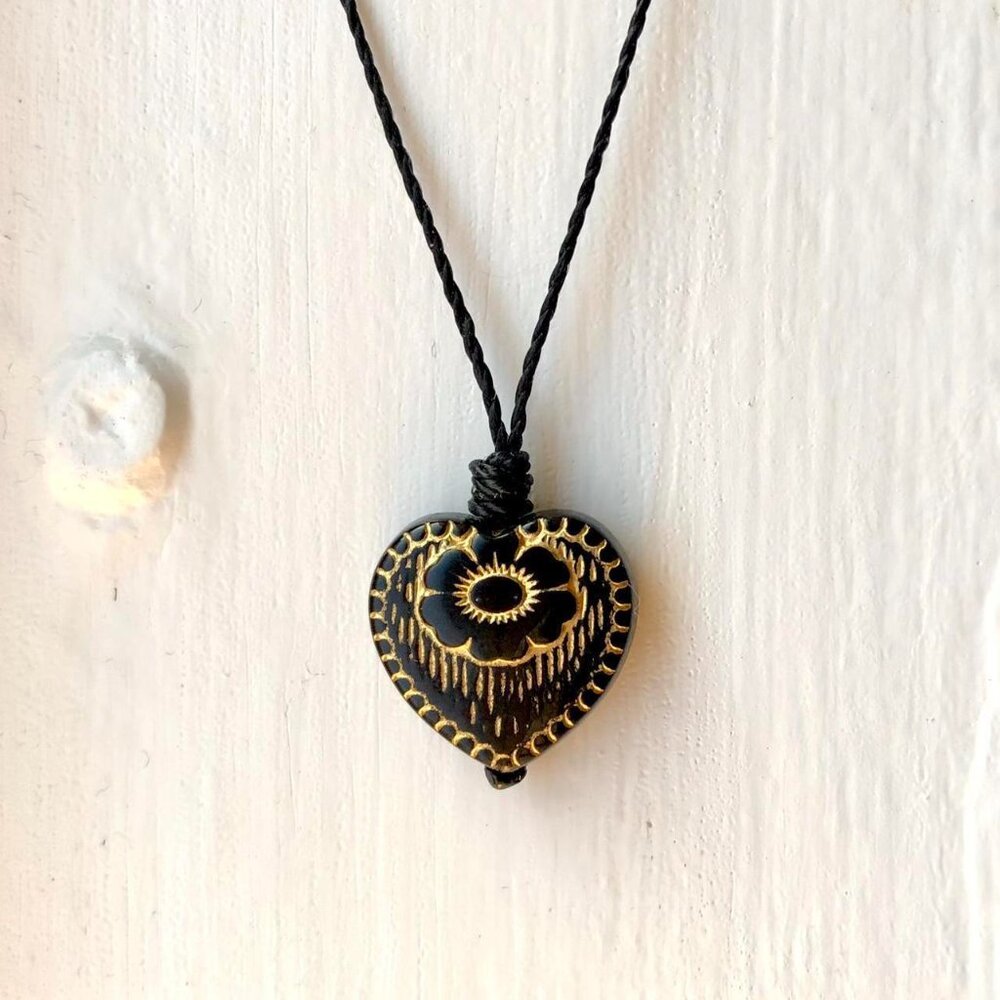 Black & Gold Small Flower Boho Whimsygoth Heart Necklace/Choker - Picture 3 of 6